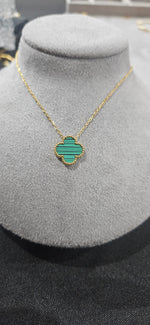 Load image into Gallery viewer, Green Clover Necklace 18K Gold Plated