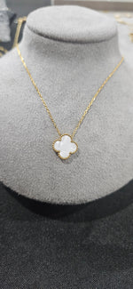 Load image into Gallery viewer, White Clover Necklace 18K Gold Plated

