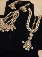 Load image into Gallery viewer, White Kundan with Green Detail