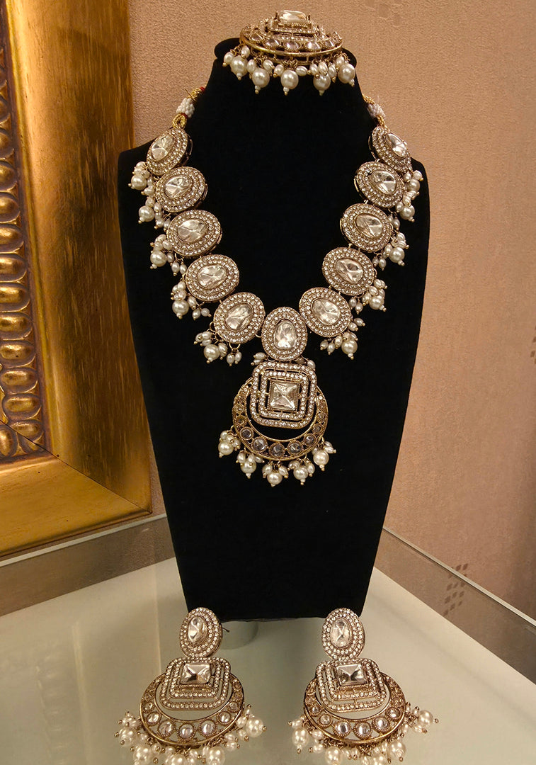 Simple White Stone Set